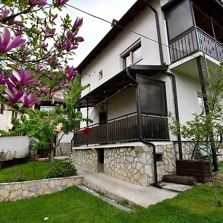 Apartamento Garden Of Dreams & Free Private Parking *